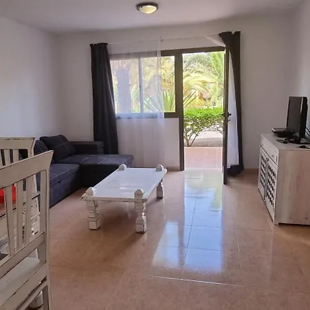 Mit Terrasse Und Gemeinschaftspool Appartement