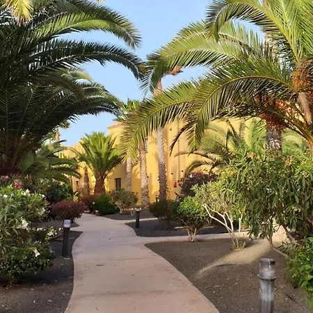 Mit Terrasse Und Gemeinschaftspool Appartement